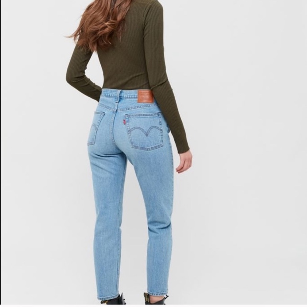LEVI’S Straight Leg “Bright Side”